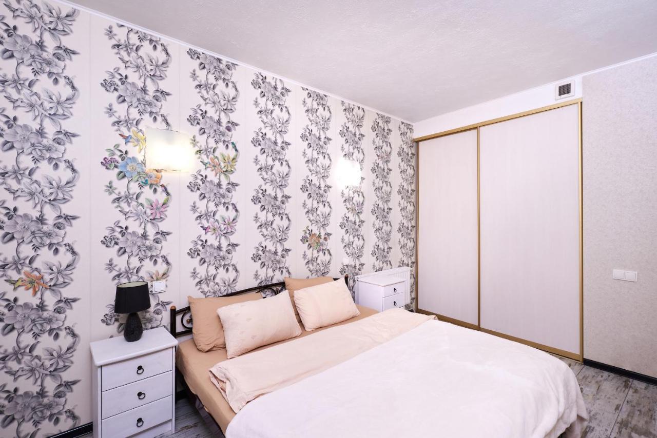 Special Flat With Great Central Location Kharkiv Exterior photo
